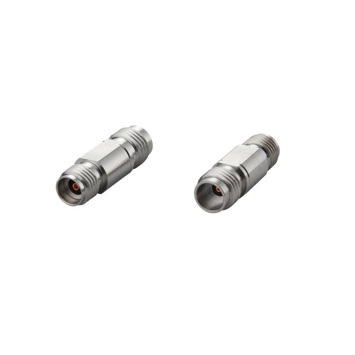 292FST.24F.N.XS – 2.92(F) to 2.4(F) mmWave Adaptor
